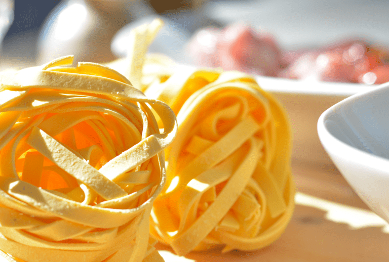 Insideat fettuccine-regaglie-di-pollo-ricetta-insideat-1 Insideat in cucina. Chef Davide propone: fettuccine con le regaglie di pollo Videoricette Insideat fettuccine-regaglie-di-pollo-ricetta-insideat-1 Insideat in cucina. Chef Davide propone: fettuccine con le regaglie di pollo Videoricette