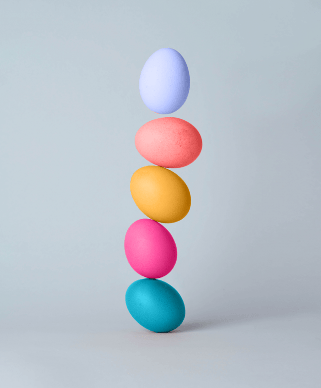 Insideat uova-colorate-2 Sono nate prima le uova, o la Pasqua? Outsideat the blog.  
