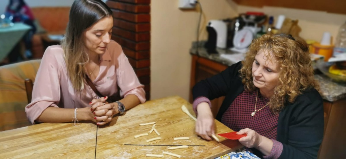 Insideat in-cucina-con-le-mamme-del-borgo-sicilia-1 In the kitchen with the village's mothers  