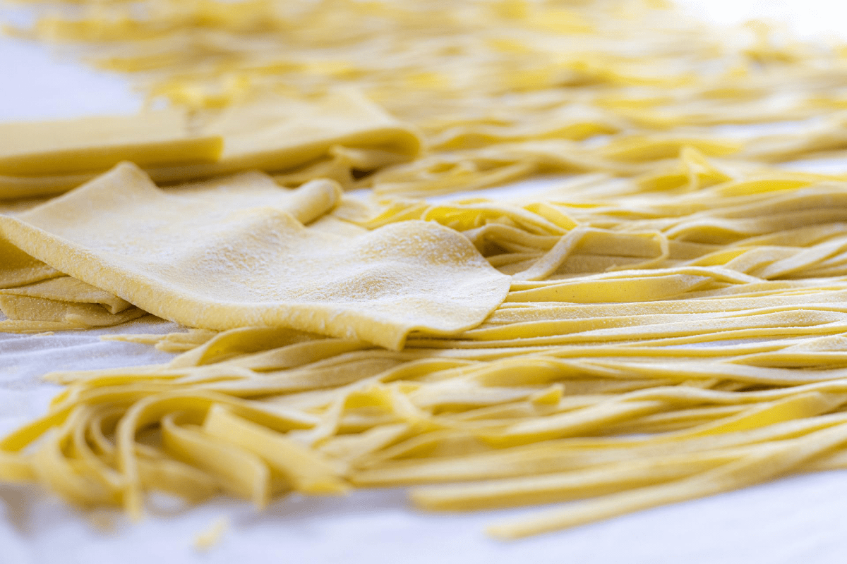 Insideat pasta-fatta-in-casa-pasta-fresca-1 Italian pasta: the origins of a "homemade" tradition. Outsideat the Blog  