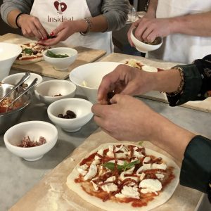 1 hour pizza class with Insideat_